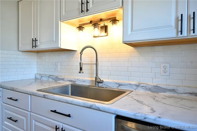 2515 Bishop Circle, Jeffersonville, IN 47130