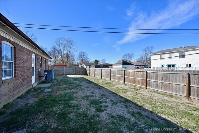 2515 Bishop Circle, Jeffersonville, IN 47130