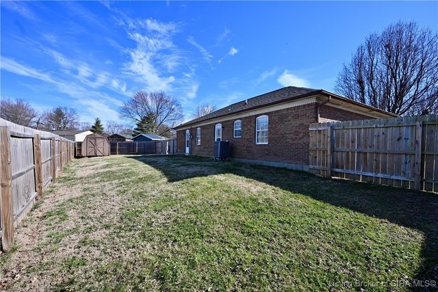 2515 Bishop Circle, Jeffersonville, IN 47130