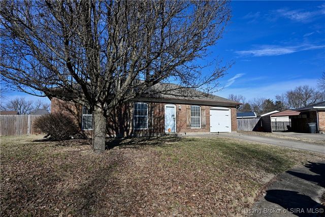 2515 Bishop Circle, Jeffersonville, IN 47130