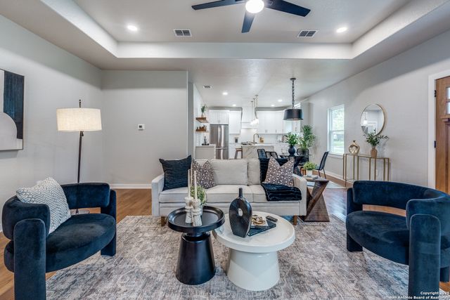140 harmon, San Antonio, TX 78209