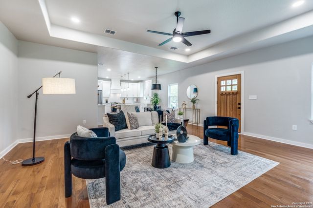 140 harmon, San Antonio, TX 78209