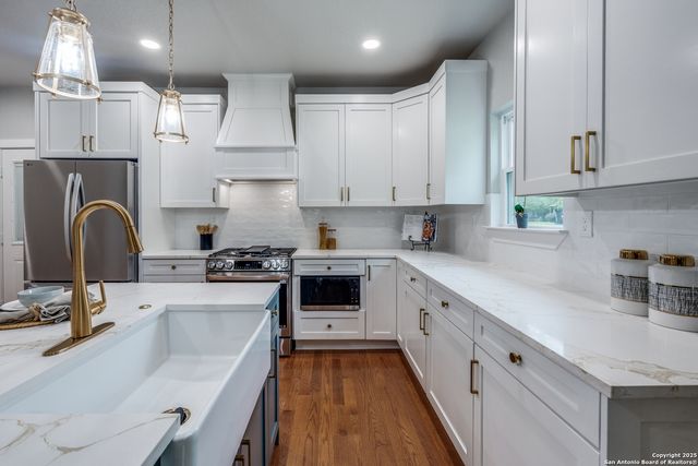 140 harmon, San Antonio, TX 78209