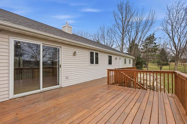 2734 Brooks Ridge Drive, Sun Prairie, WI 53590