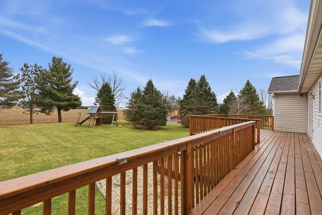 2734 Brooks Ridge Drive, Sun Prairie, WI 53590