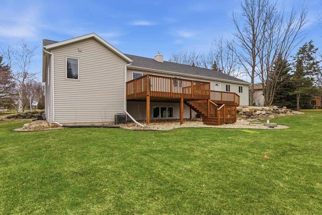 2734 Brooks Ridge Drive, Sun Prairie, WI 53590