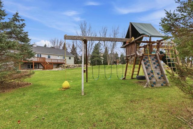 2734 Brooks Ridge Drive, Sun Prairie, WI 53590