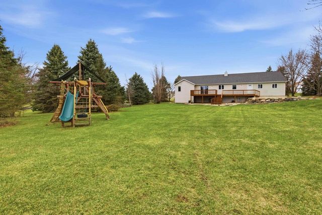 2734 Brooks Ridge Drive, Sun Prairie, WI 53590