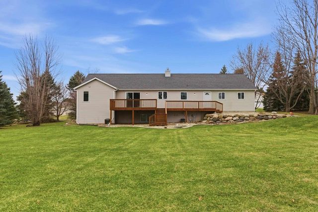 2734 Brooks Ridge Drive, Sun Prairie, WI 53590