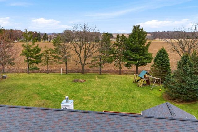 2734 Brooks Ridge Drive, Sun Prairie, WI 53590