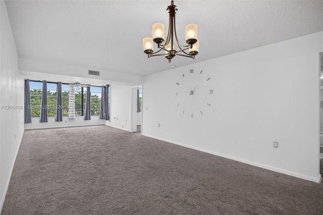 1713 Whitehall Drive 306, Davie, FL 33324
