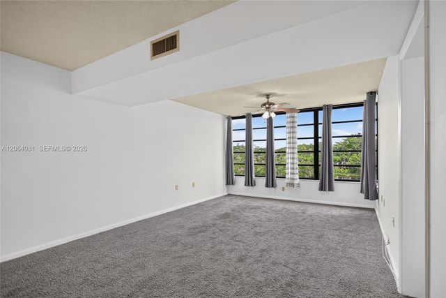 1713 Whitehall Drive 306, Davie, FL 33324