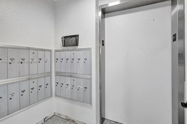 1713 Whitehall Drive 306, Davie, FL 33324