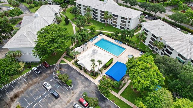 1713 Whitehall Drive 306, Davie, FL 33324