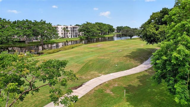 1713 Whitehall Drive 306, Davie, FL 33324