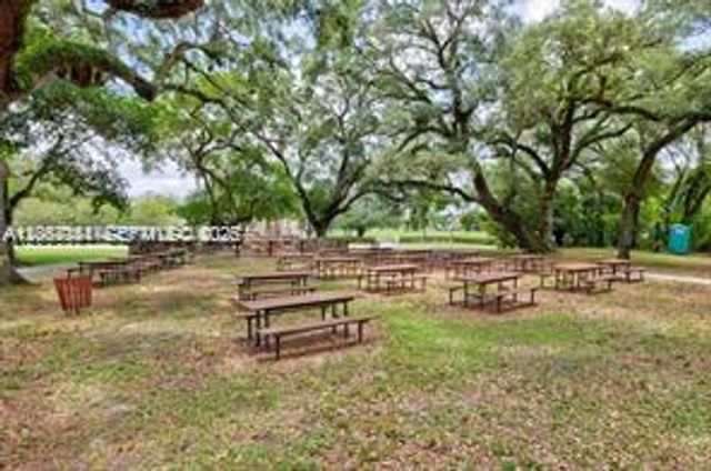 1713 Whitehall Drive 306, Davie, FL 33324