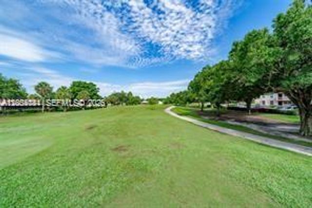 1713 Whitehall Drive 306, Davie, FL 33324