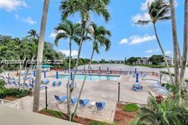 1713 Whitehall Drive 306, Davie, FL 33324