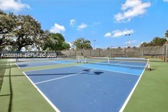 1713 Whitehall Drive 306, Davie, FL 33324
