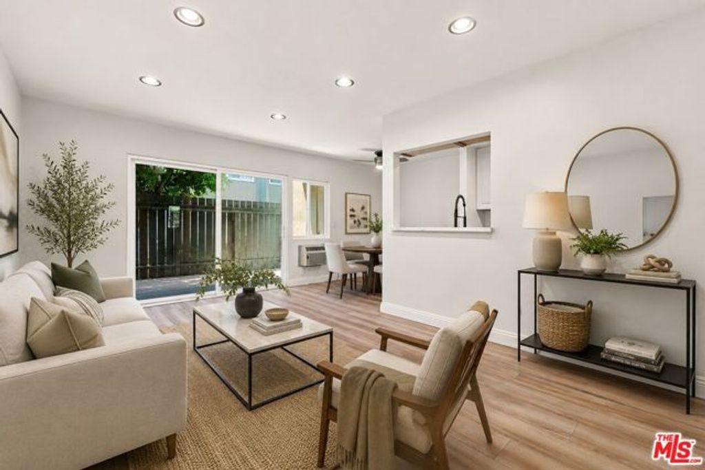 4812 Hollow Corner Road 151, Culver City, CA 90230