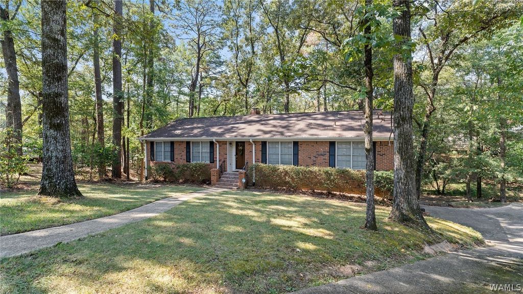 5304 Imperial River, Northport, AL 35473