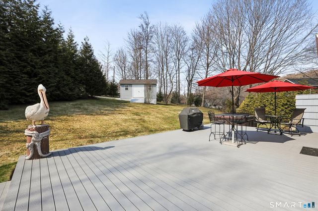 4 Candlewood Road, New Fairfield, CT 06812