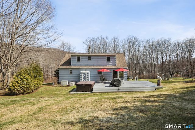 4 Candlewood Road, New Fairfield, CT 06812