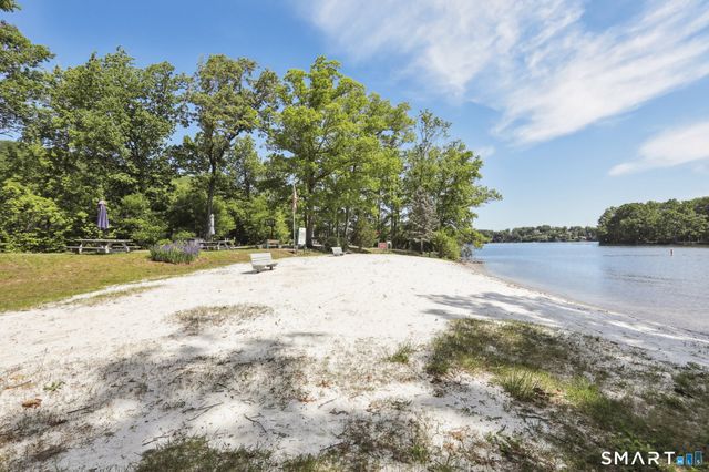 4 Candlewood Road, New Fairfield, CT 06812