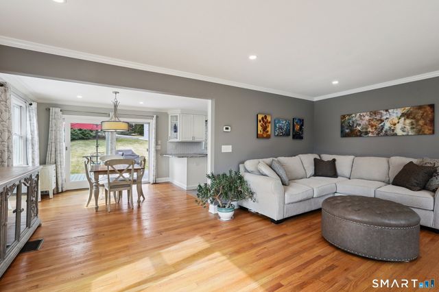 4 Candlewood Road, New Fairfield, CT 06812