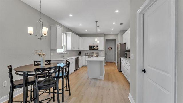 1221 KING AVENUE, Lakeland, FL 33803