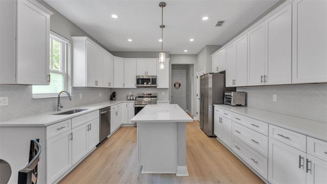 1221 KING AVENUE, Lakeland, FL 33803