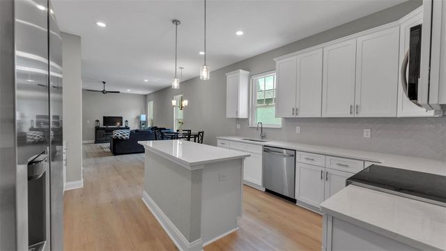 1221 KING AVENUE, Lakeland, FL 33803