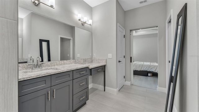 1221 KING AVENUE, Lakeland, FL 33803