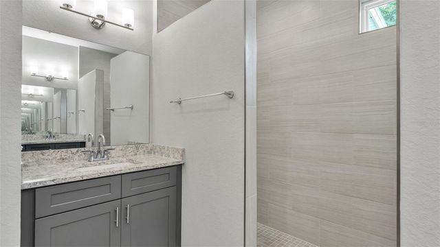 1221 KING AVENUE, Lakeland, FL 33803