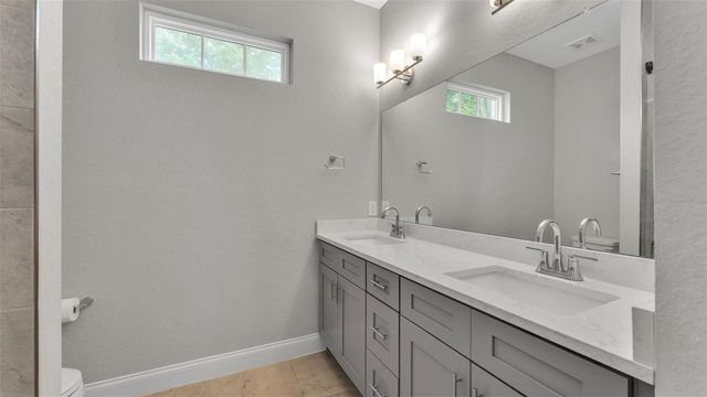 1221 KING AVENUE, Lakeland, FL 33803