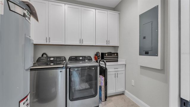 1221 KING AVENUE, Lakeland, FL 33803