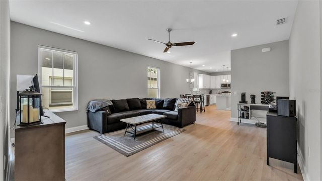 1221 KING AVENUE, Lakeland, FL 33803