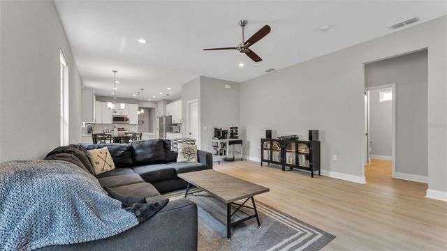 1221 KING AVENUE, Lakeland, FL 33803