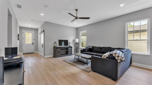 1221 KING AVENUE, Lakeland, FL 33803