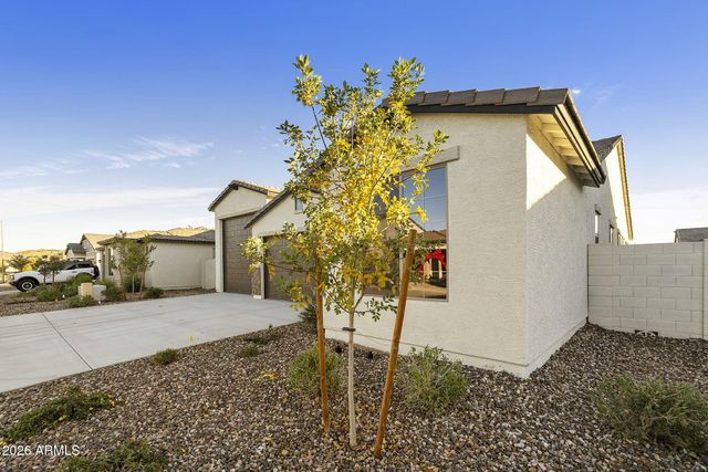 4933 W CAPISTRANO Avenue, Laveen, AZ 85339