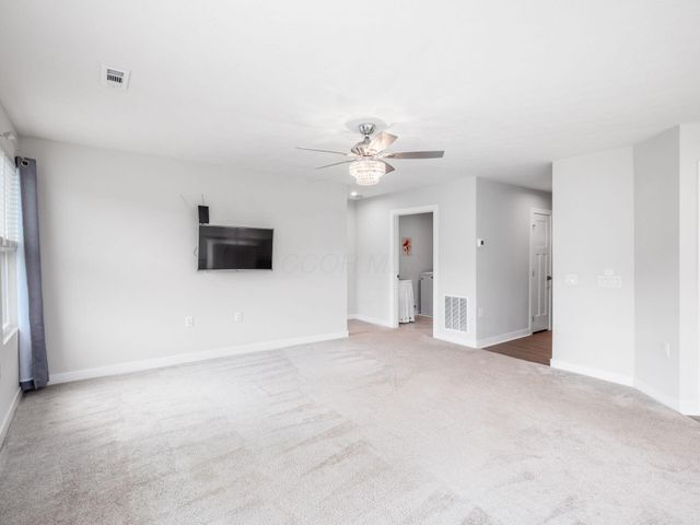 2393 McClouds Square, Marysville, OH 43040