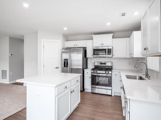 2393 McClouds Square, Marysville, OH 43040