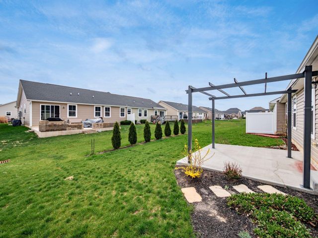 2393 McClouds Square, Marysville, OH 43040