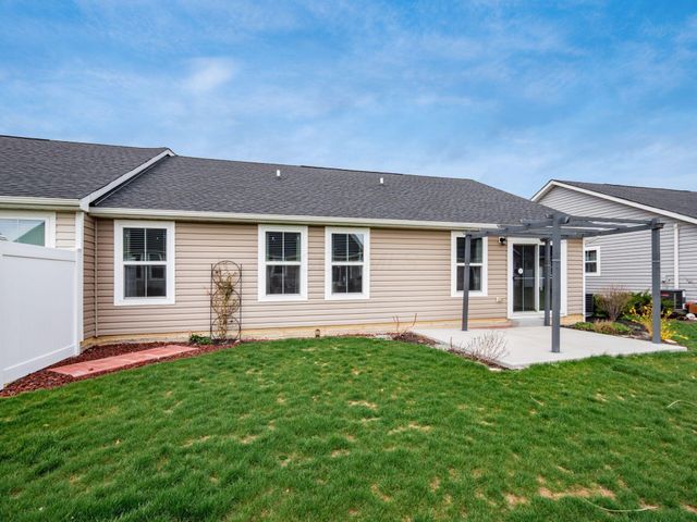 2393 McClouds Square, Marysville, OH 43040