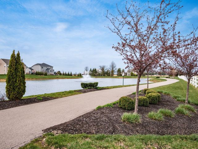 2393 McClouds Square, Marysville, OH 43040