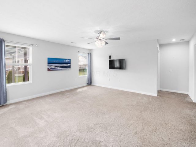 2393 McClouds Square, Marysville, OH 43040