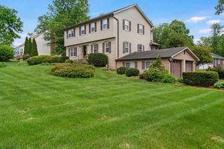 16 WEBHANNET DR, Charles Town, WV 25414