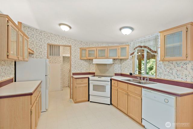 6677 SE Sedgwick Road, Port Orchard, WA 98366