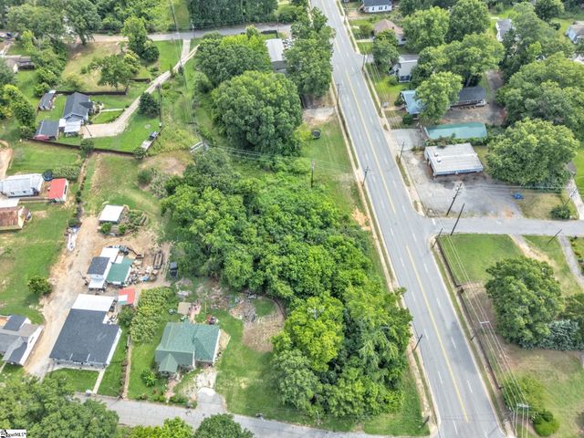 1108 N Harper Street, Laurens, SC 29360