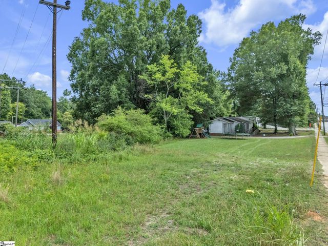 1108 N Harper Street, Laurens, SC 29360